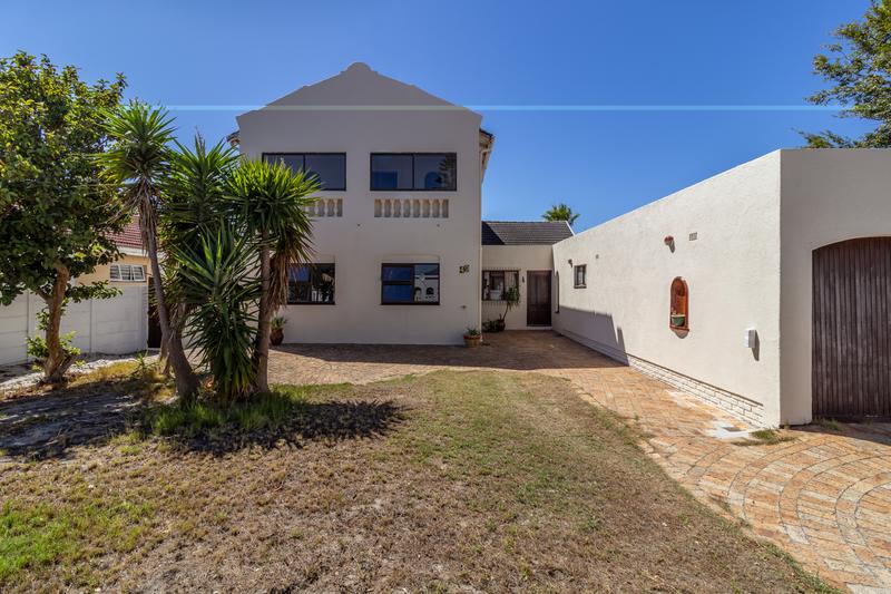 4 Bedroom Property for Sale in Fairways Western Cape